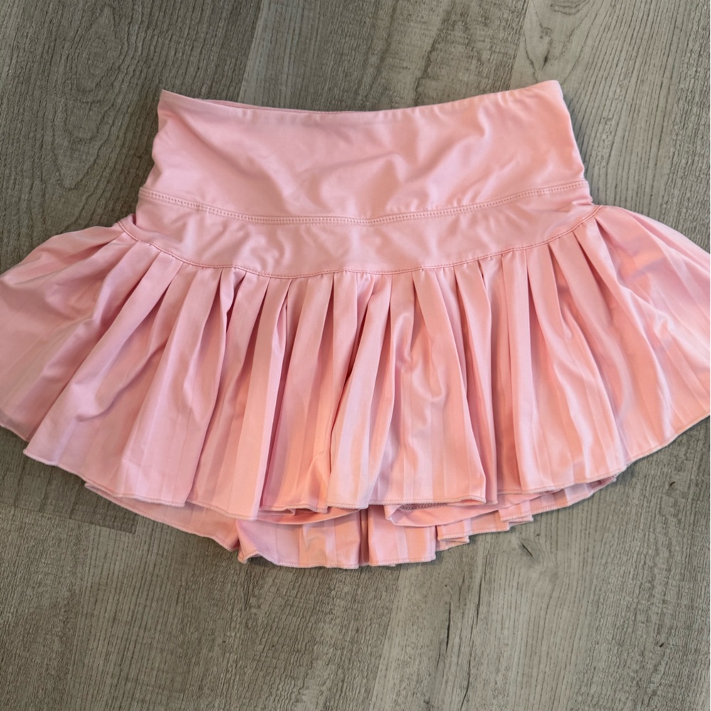 Gold hinge skirt